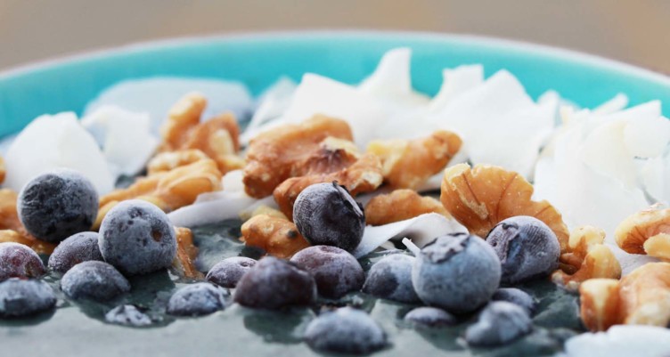 blueberry avocado smoothie bowl recipe