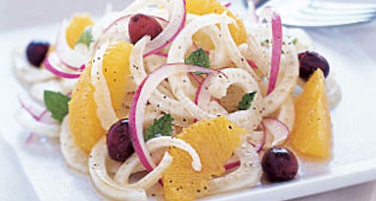12 Best Vegetables and Fruit to Eat Right Now_Sicilian Fennel and Orange Salad with Red Onion and Mint