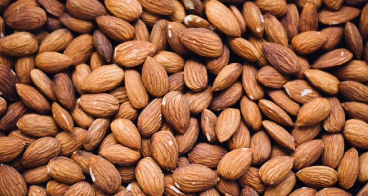 A bunch of raw almonds