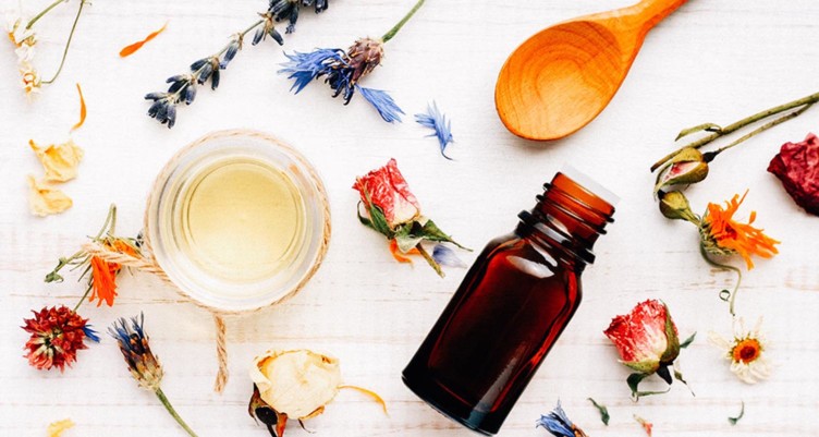 Ways to Use Brain Octane Oil_As a carrier oil for essential oils