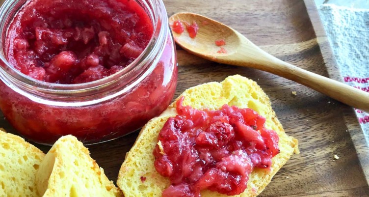 quick keto Strawberry Jam recipe
