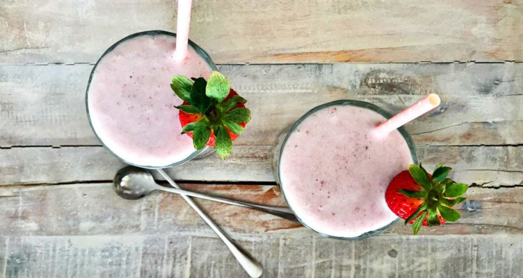 13 Collagen Protein Recipes to Make Your Skin Glow_Strawberry Milkshake With Collagen