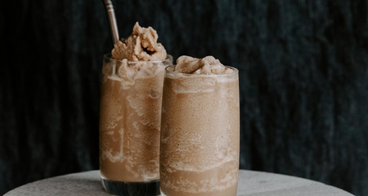 Paleo Frozen Coffee Recipe (Keto-Friendly Coffee Frappé) | Bulletproof