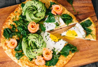 Keto breakfast pizza