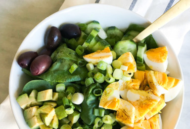 This keto cobb salad gets a sunny treatment from seasonal produce and a golden turmeric dressing. Keto-, paleo-, and Whole30-approved.