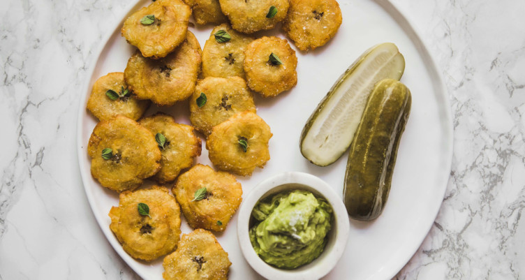 Crispy Paleo Tostones With Guacamole