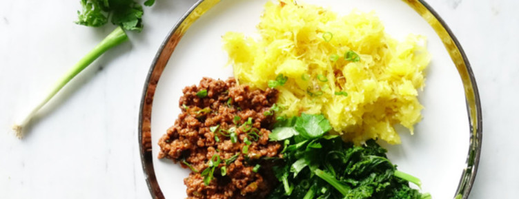These paleo spaghetti squash recipes cook up everything from pasta to pizza -- all with plenty of healthy fats and no gluten or grains.