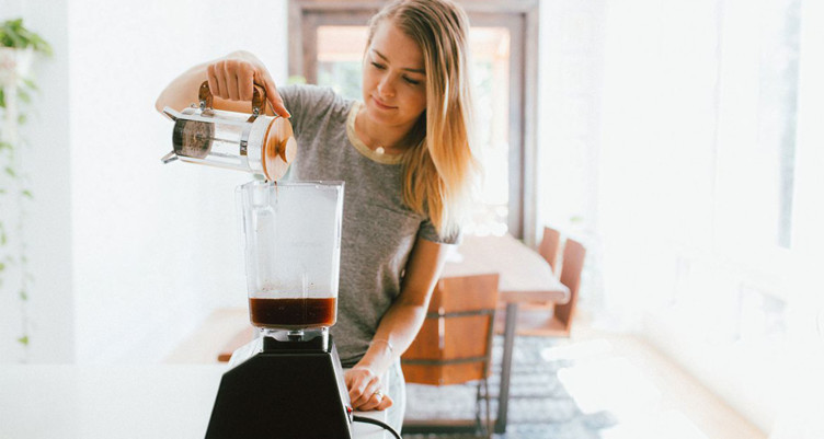 Choose the best blender for Cafe