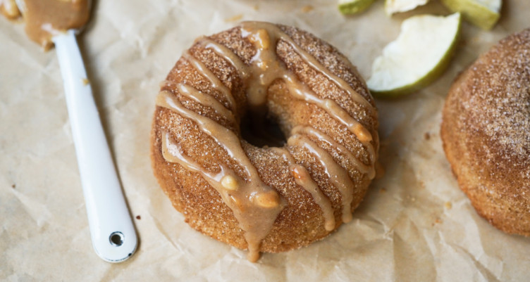 Paleo Baked Apple Cider Donuts