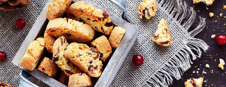 With low sugar and tart flavor, you can use these cranberry recipes for every dish from breakfast to dinner -- all while staying in your macros.