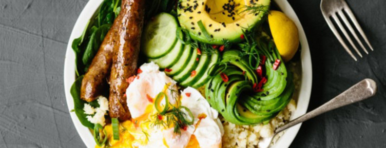 Easy Keto Breakfast Recipes With 10 Carbs or Less