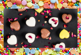 Keep your cravings in check with these scrumptious keto candy recipes: Get all the sweetness you love, with none of the sugar crash.