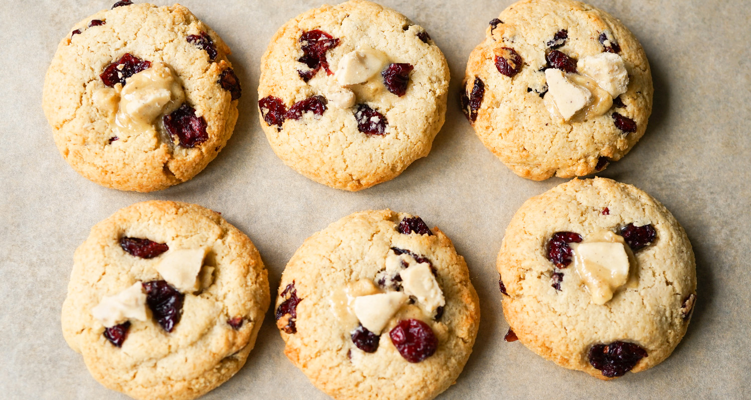 Keto White Chocolate Cranberry Cookies recipe - 4 net carbs!