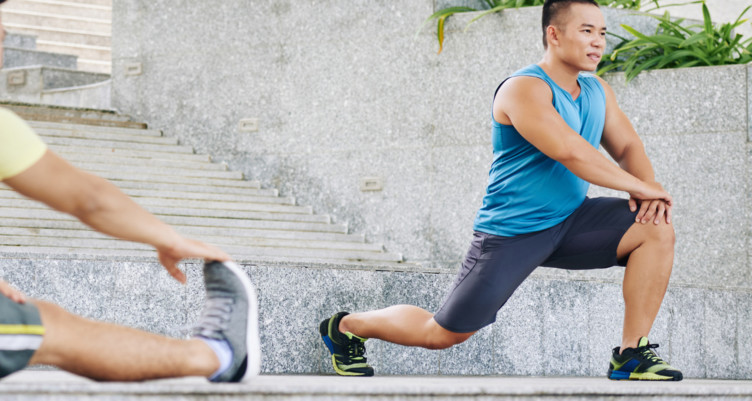 walking lunges- glute exercises