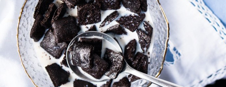 When you crave a sweet and crunchy breakfast without the carbs, make these keto cereal recipes -- including puffs, granola, and even oatmeal.