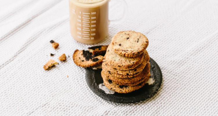 23 Recipes for Healthy Cookies That Won’t Give You a Sugar Crash