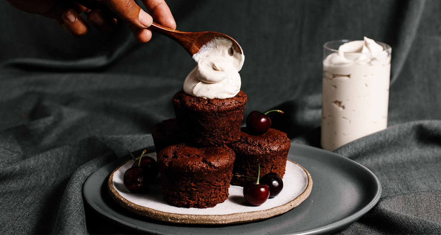 Dave’s Keto Coconut Vanilla Sauce creamy, sweet, great on everything!