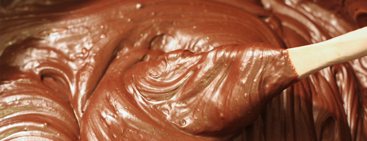 All sweetness, no sugar: These keto cupcakes recipes pack big flavor and healthy fats into every bite. (Paleo and vegan options, too.)