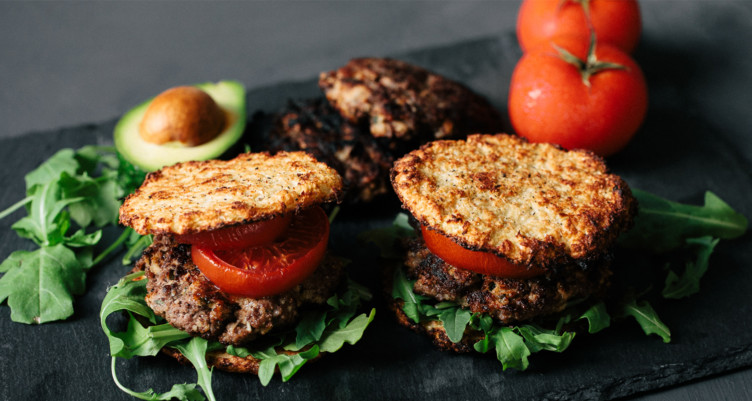 burgers with cauliflower bread