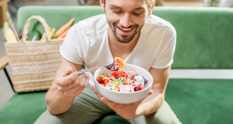 Intuitive Eating: How to Lose Weight By Listening to Your Body