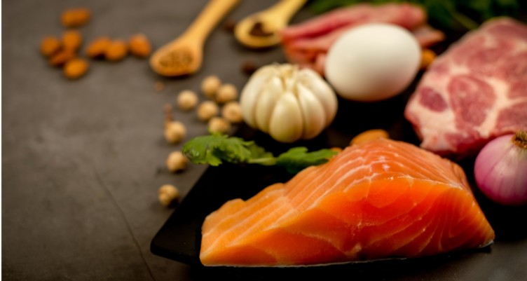 Salmon and other ketogenic foods