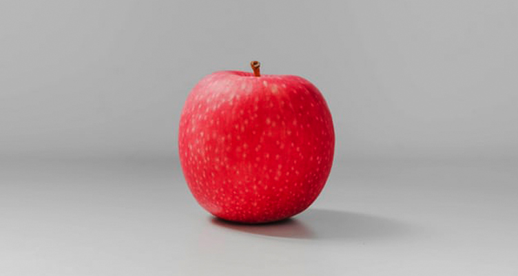 Isolated apple