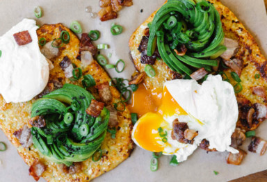 Flatbread with avocado and eggs