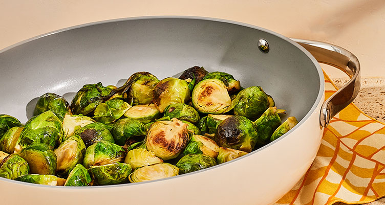 brussel sprouts cook in pan