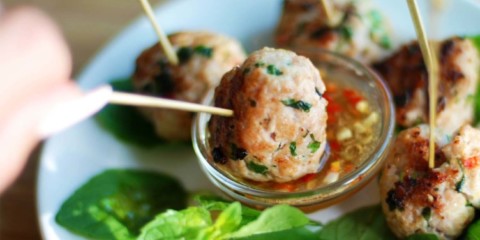 Asian pork meatballs with Thai dipping sauce