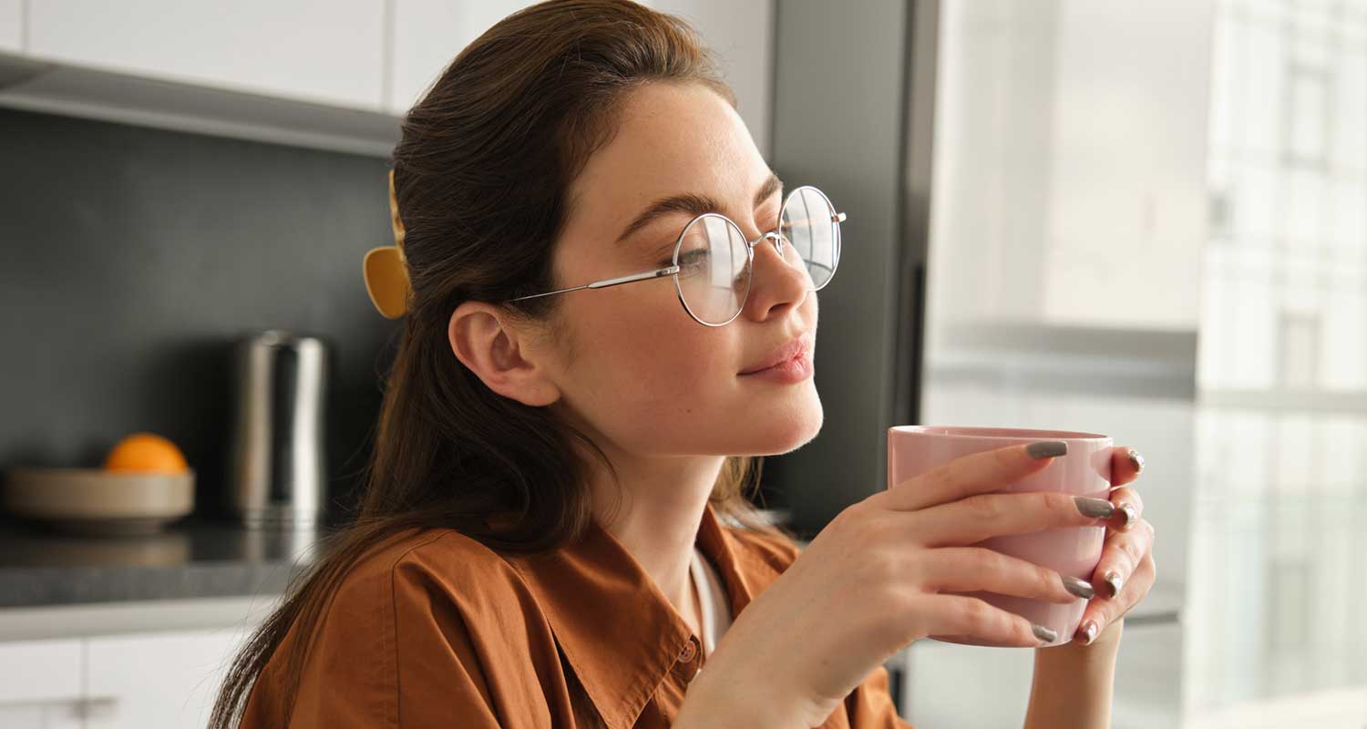 woman drinking coffee